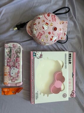 NWB Hello Kitty Dish, Cutlery And Waffle Maker Set